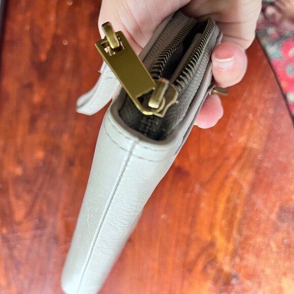 Fossil Gray Leather Zippered Wallet With Wristlet Strap - Picture 8 of 8